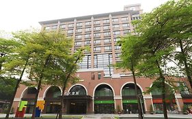 Zenda Suites Tainan